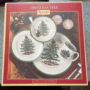 Spode CHRISTMAS TREE 4 Piece Place Setting England NEW IN BOX